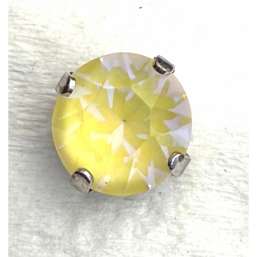 NEW MARIANA women's studs earrings in yellow